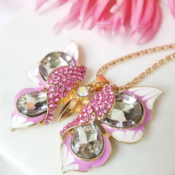 NWT- Pink Butterfly with Crystals Pendant Necklace - Picture 4 of 5